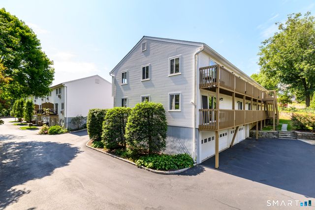 40 Cerretta Street 13D, Stamford, CT 06907