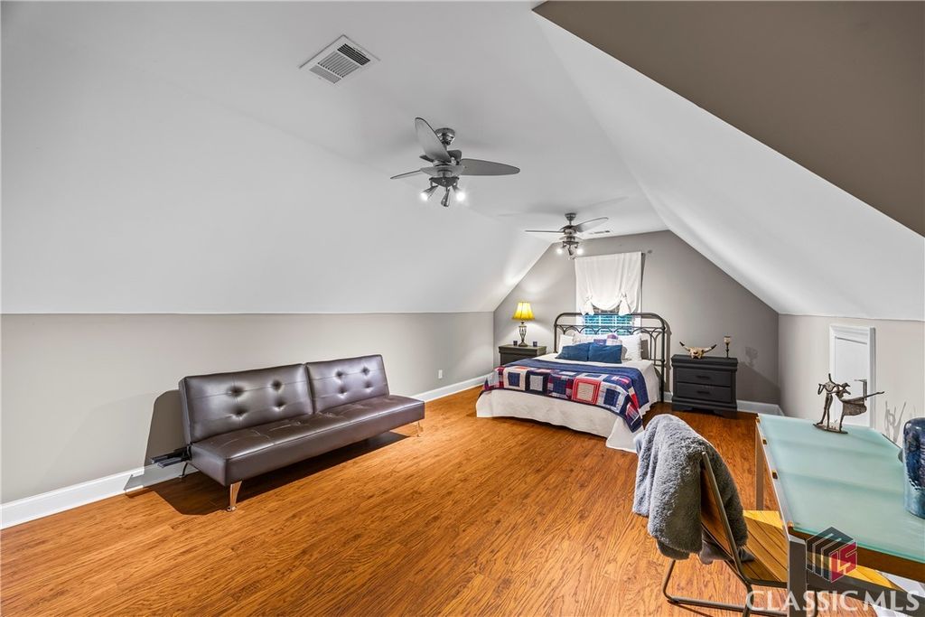 Image 31 of property listing at 1050 Summit Oaks Drive, Watkinsville, GA 30677