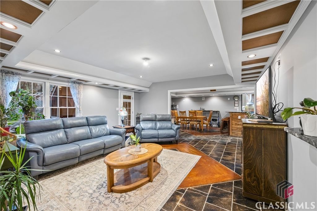 Image 36 of property listing at 1050 Summit Oaks Drive, Watkinsville, GA 30677