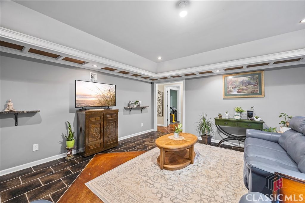 Image 38 of property listing at 1050 Summit Oaks Drive, Watkinsville, GA 30677