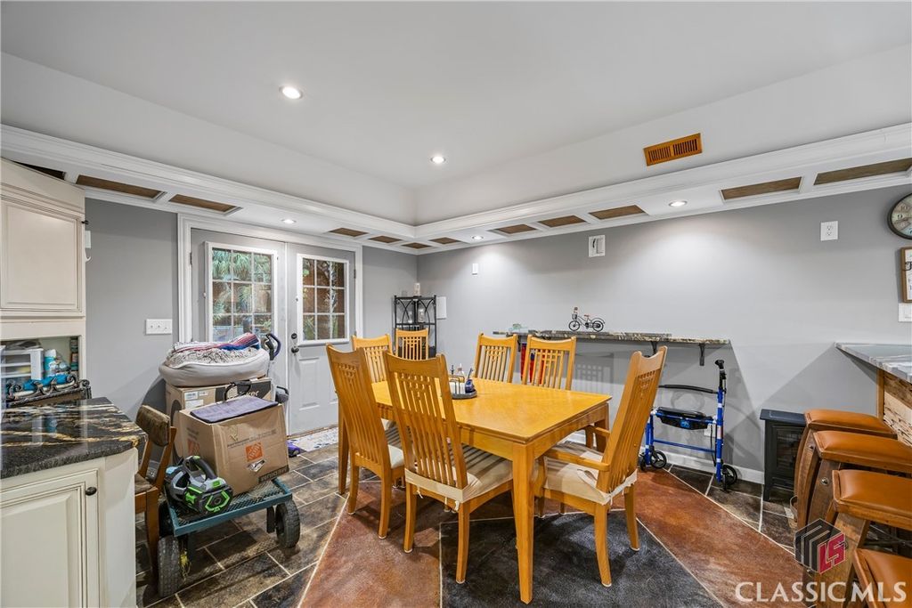 Image 40 of property listing at 1050 Summit Oaks Drive, Watkinsville, GA 30677