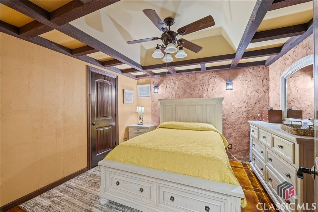 Image 41 of property listing at 1050 Summit Oaks Drive, Watkinsville, GA 30677