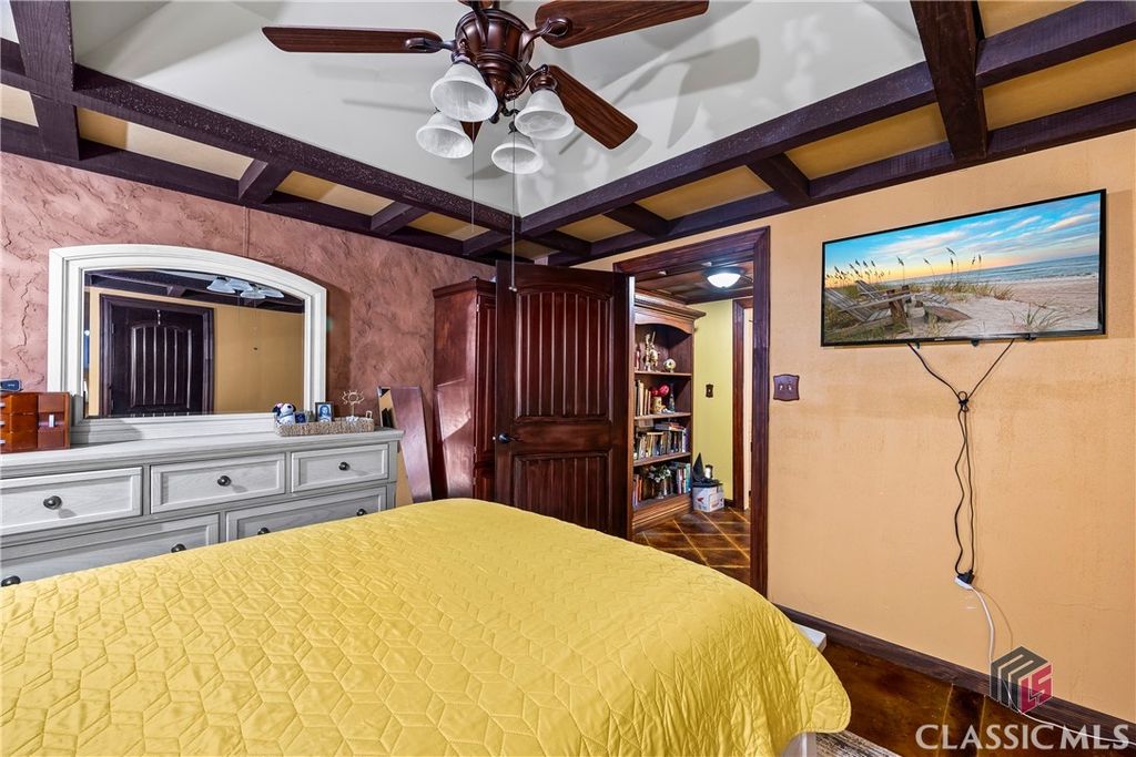 Image 42 of property listing at 1050 Summit Oaks Drive, Watkinsville, GA 30677