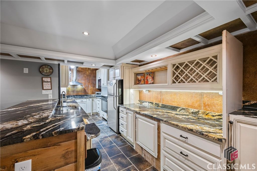 Image 45 of property listing at 1050 Summit Oaks Drive, Watkinsville, GA 30677