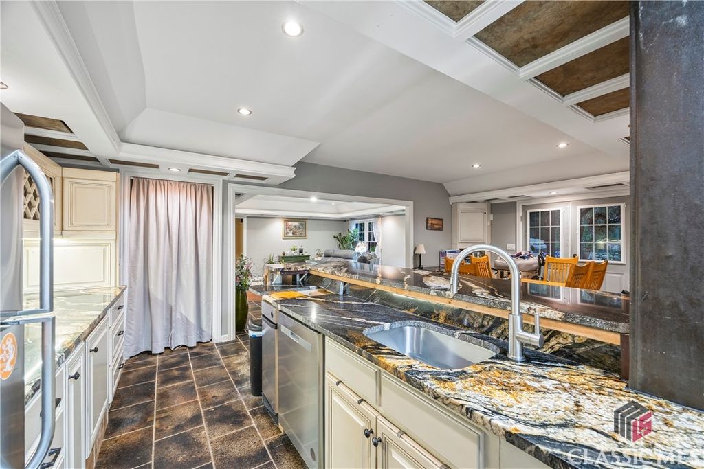 Image 47 of property listing at 1050 Summit Oaks Drive, Watkinsville, GA 30677