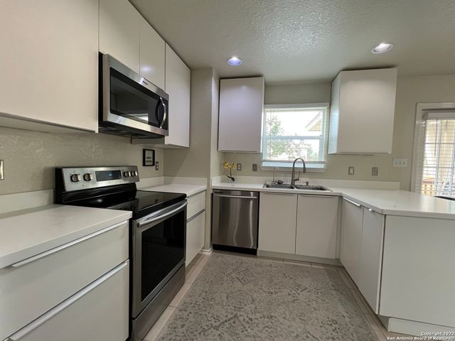 5307 DANNELLY FLD, San Antonio, TX 78227