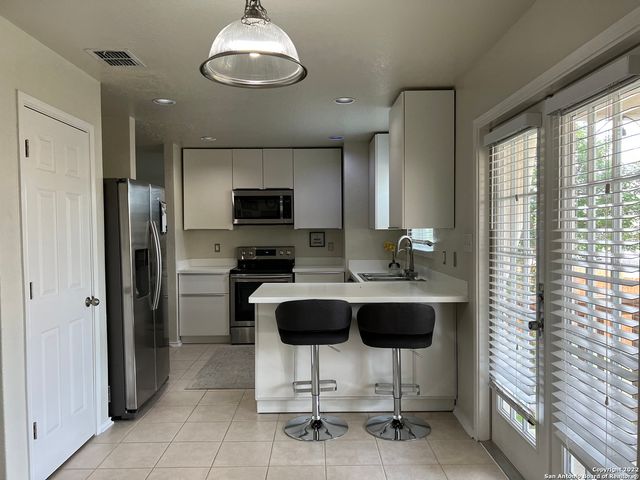 5307 DANNELLY FLD, San Antonio, TX 78227