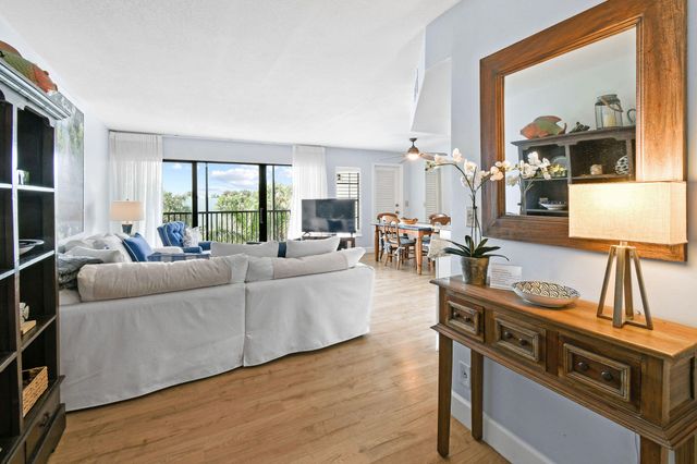 1605 S Us Highway 1 301v6, Jupiter, FL 33477