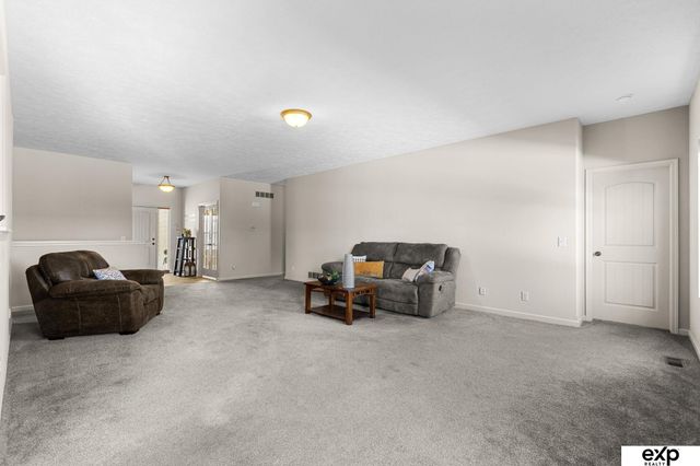 8714 S 102nd Street, La Vista, NE 68128