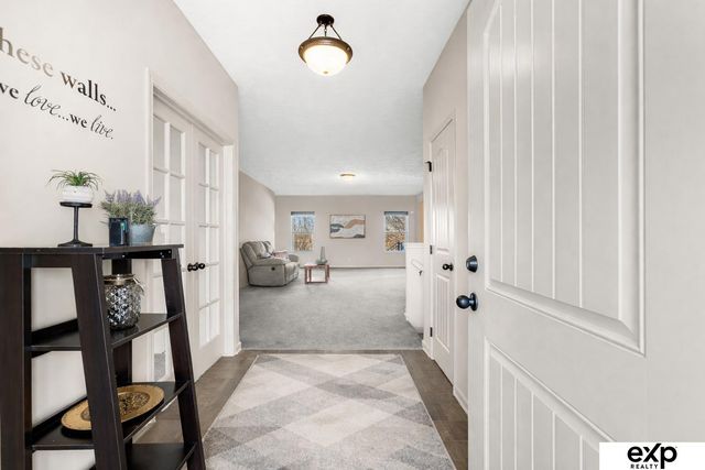 8714 S 102nd Street, La Vista, NE 68128