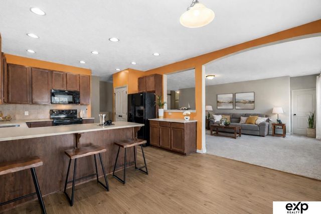 8714 S 102nd Street, La Vista, NE 68128