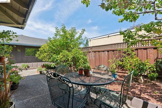 904 View Drive, Richmond, CA 94803