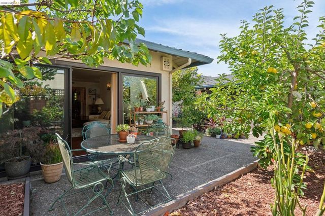 904 View Drive, Richmond, CA 94803