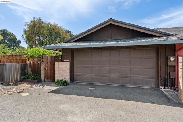 904 View Drive, Richmond, CA 94803