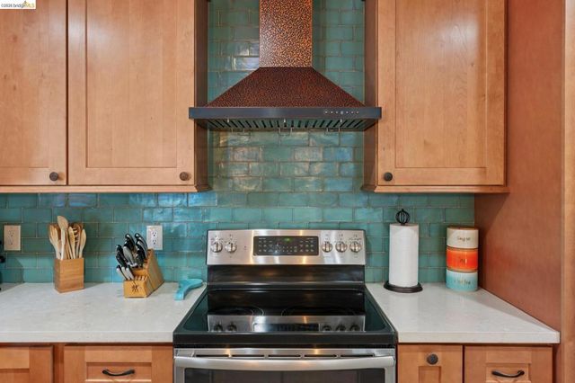 904 View Drive, Richmond, CA 94803