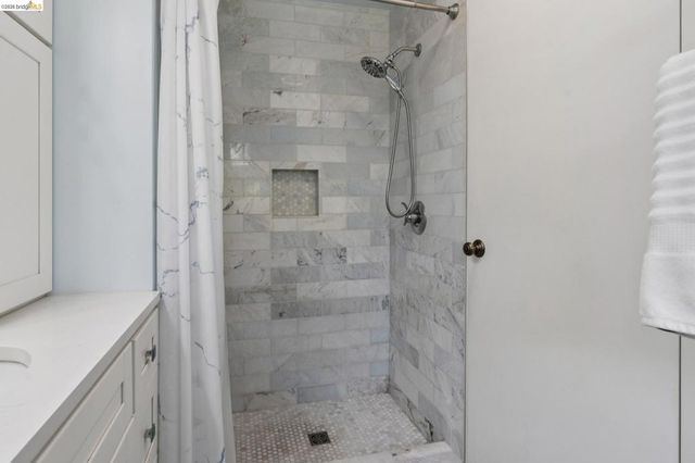 904 View Drive, Richmond, CA 94803