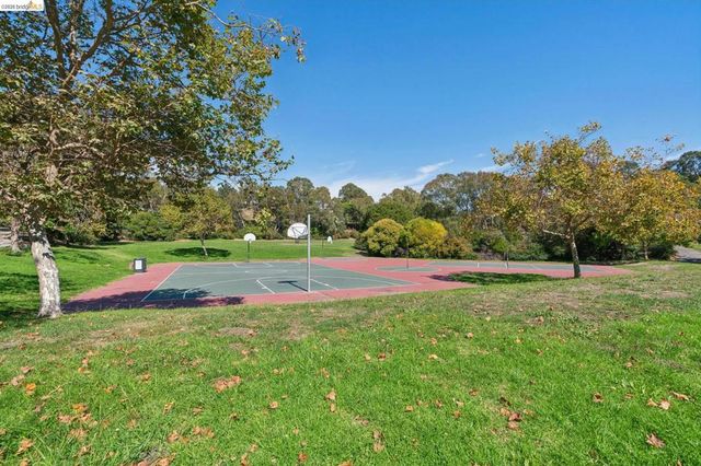 904 View Drive, Richmond, CA 94803