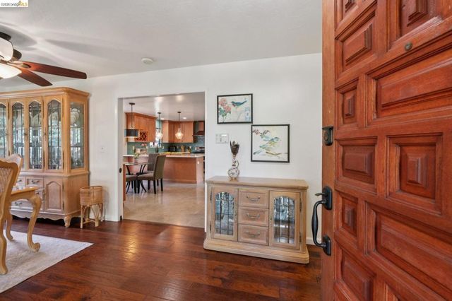 904 View Drive, Richmond, CA 94803