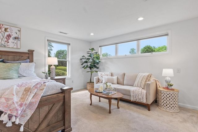 37 Newtown Rd, Acton, MA 01720