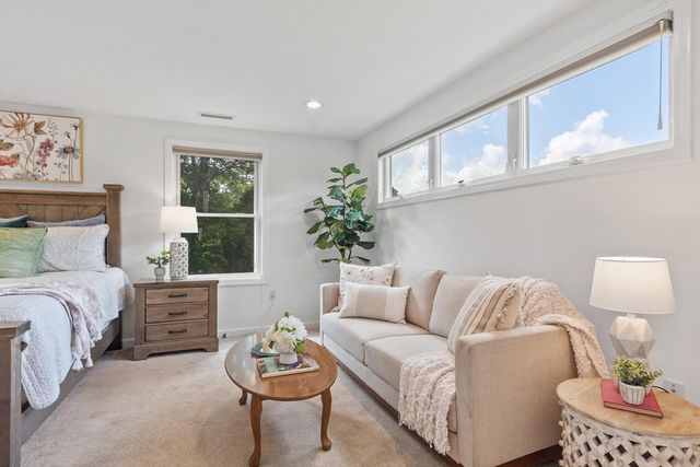37 Newtown Rd, Acton, MA 01720