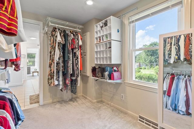 37 Newtown Rd, Acton, MA 01720