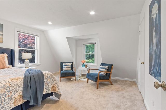 37 Newtown Rd, Acton, MA 01720