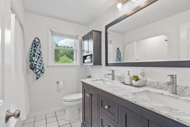 37 Newtown Rd, Acton, MA 01720