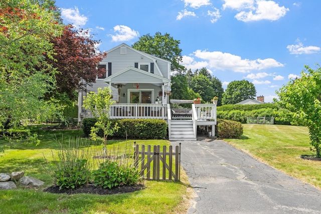 37 Newtown Rd, Acton, MA 01720