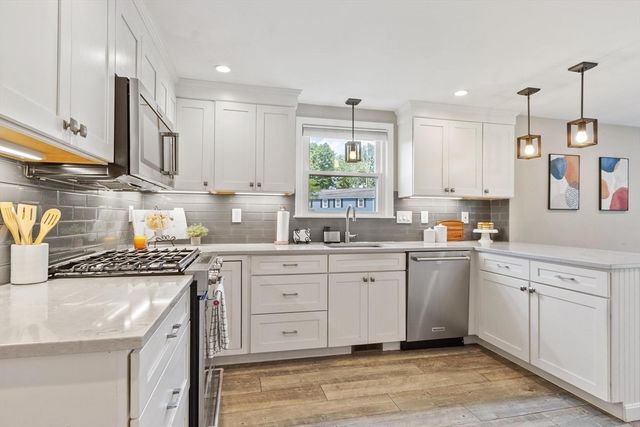 37 Newtown Rd, Acton, MA 01720