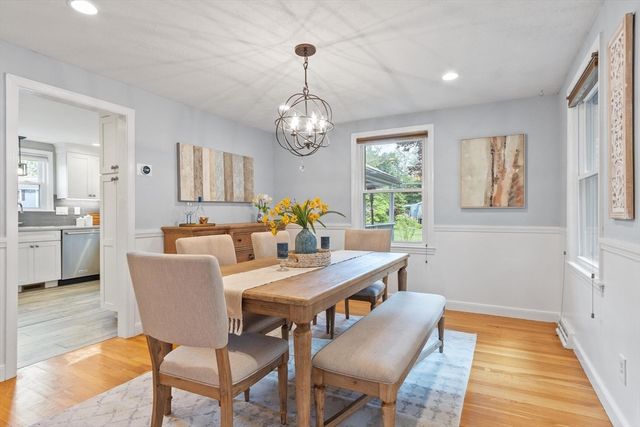 37 Newtown Rd, Acton, MA 01720