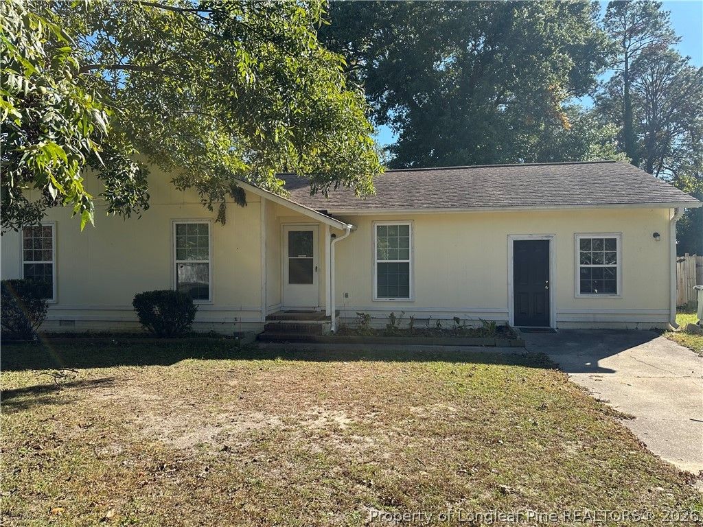 6413 Winter Park Drive, Fayetteville, NC 28304 — exterior