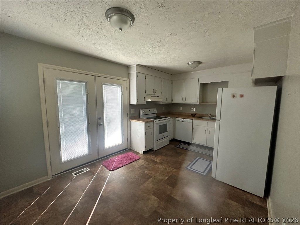6413 Winter Park Drive, Fayetteville, NC 28304 — photo 16