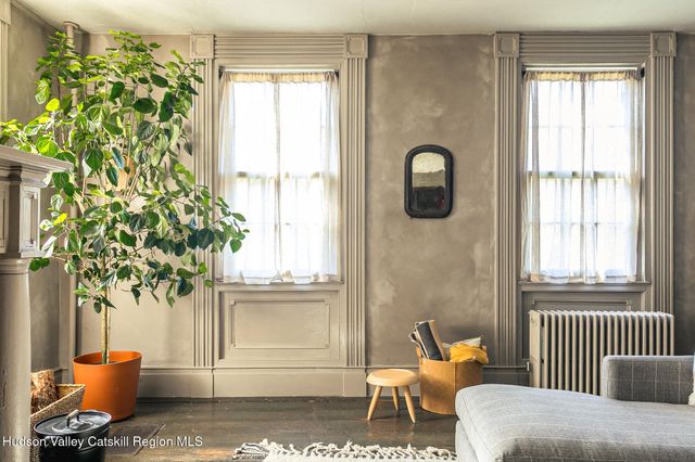 886 New York 9j, Stuyvesant, NY 12173