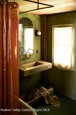 886 New York 9j, Stuyvesant, NY 12173