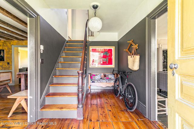 886 New York 9j, Stuyvesant, NY 12173