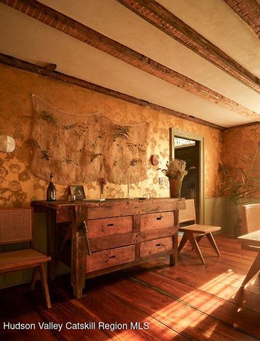 886 New York 9j, Stuyvesant, NY 12173