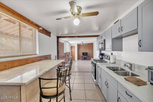 1837 E PLEASANT Lane, Phoenix, AZ 85042