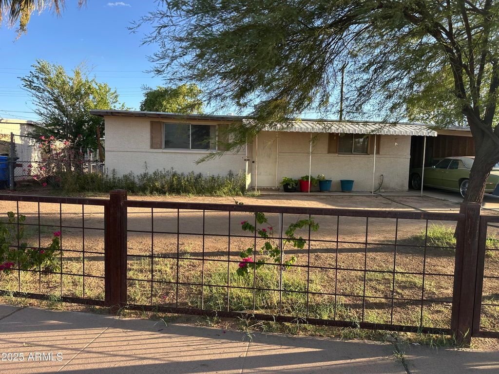 1837 E PLEASANT Lane, Phoenix, AZ 85042