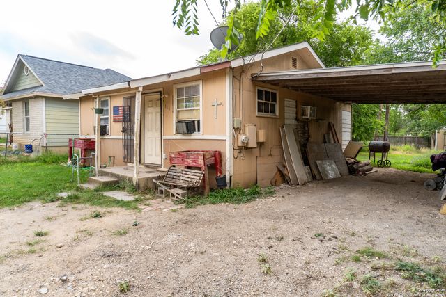 114 Tellez, San Antonio, TX 78228
