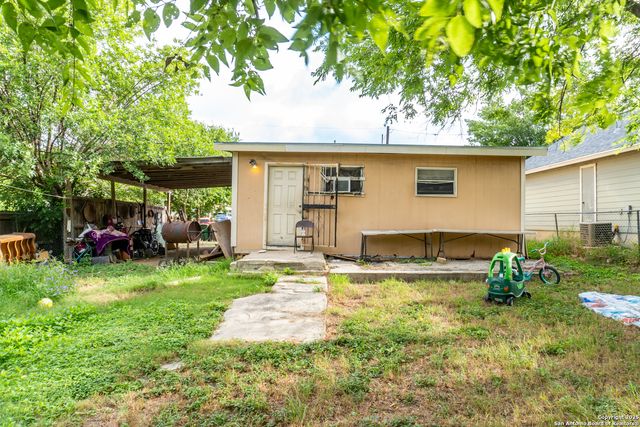 114 Tellez, San Antonio, TX 78228