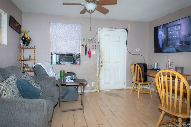 114 Tellez, San Antonio, TX 78228