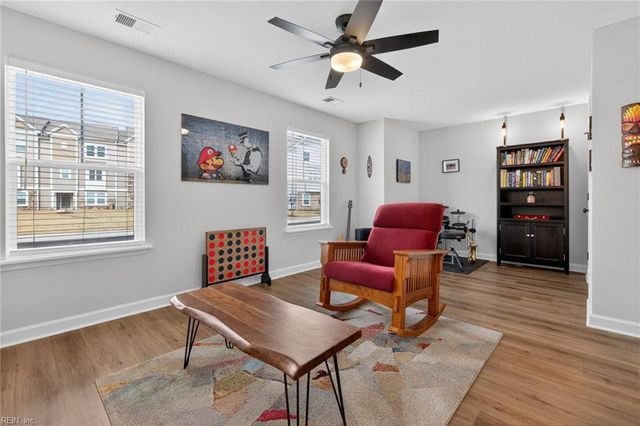 2009 Laycock Ln Unit 102, Suffolk, VA 23435