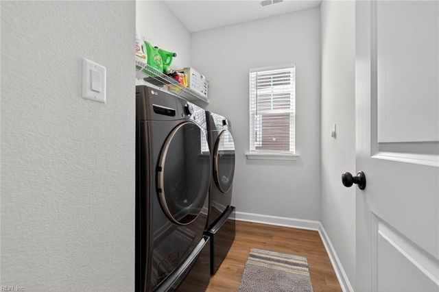 2009 Laycock Ln Unit 102, Suffolk, VA 23435