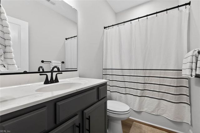 2009 Laycock Ln Unit 102, Suffolk, VA 23435