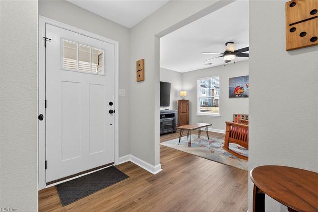 2009 Laycock Ln Unit 102, Suffolk, VA 23435