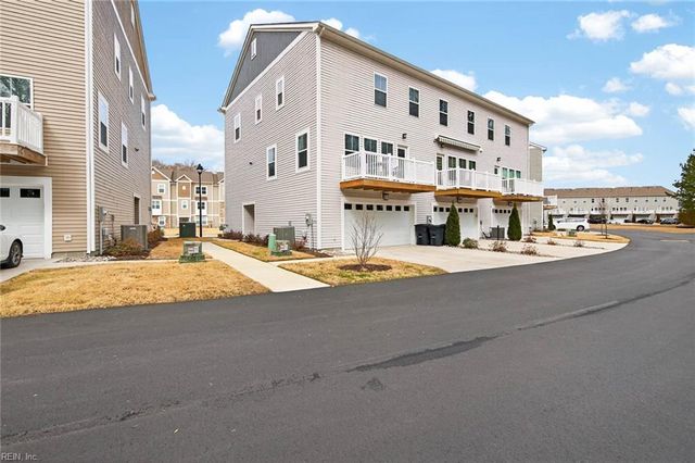 2009 Laycock Ln Unit 102, Suffolk, VA 23435