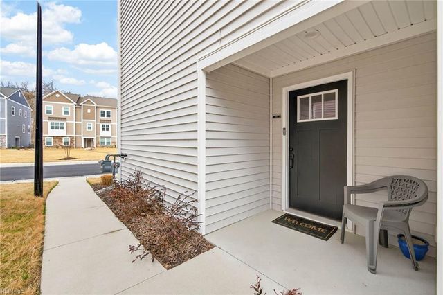 2009 Laycock Ln Unit 102, Suffolk, VA 23435