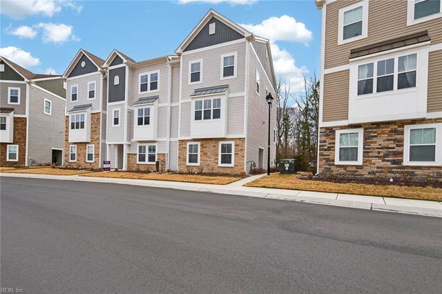 2009 Laycock Ln Unit 102, Suffolk, VA 23435