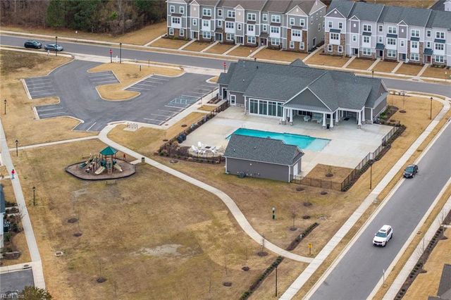 2009 Laycock Ln Unit 102, Suffolk, VA 23435