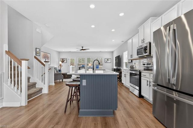 2009 Laycock Ln Unit 102, Suffolk, VA 23435